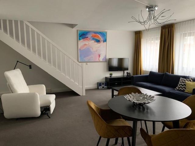 Derlon Hotel 4*
